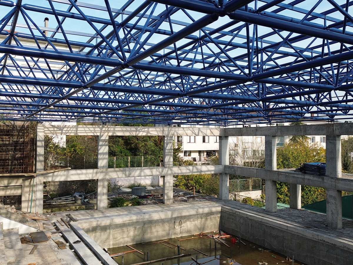 DNG Çelik Burhan Felek Yüzme Havuzu